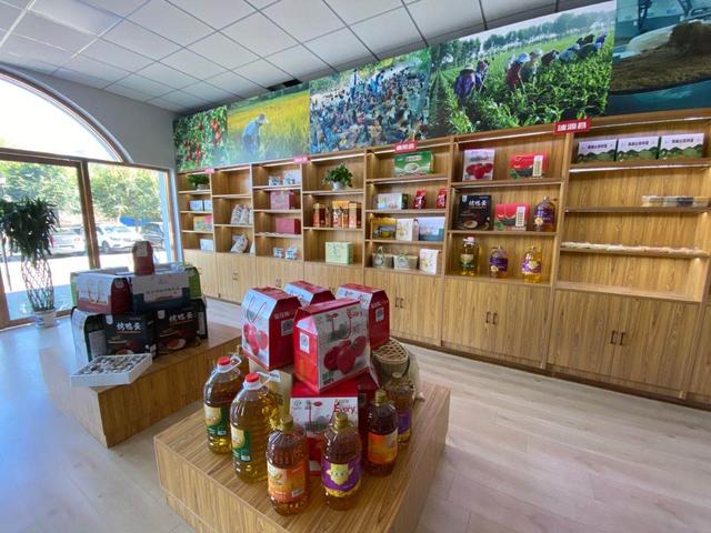 房山“扶貧大集”開幕 600余種土特產(chǎn)助力鄉(xiāng)村振興